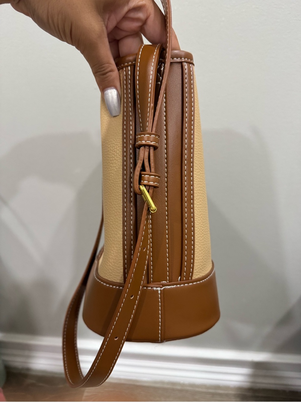Mystique Boutique Two-Tone Beige & Brown Crossbody Bag - Picture 5 of 10